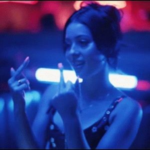 Meet your Posher, Alaia